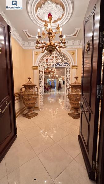 Foto 0035ec3f-6986-42df-9570-f74d405f0697. Casa amb aparcament a Moguer