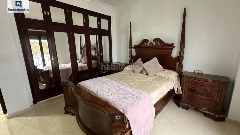 Foto 1ce1a0a4-ceff-4acb-b776-d67a9ffa4845. Casa amb aparcament a Moguer