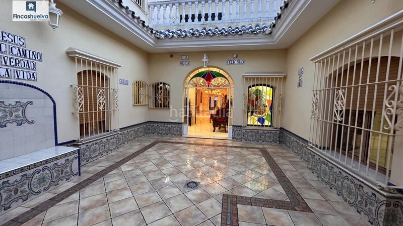 Foto 2040cfa1-a123-44bf-a6b5-6707da02c8a7. Casa amb aparcament a Moguer