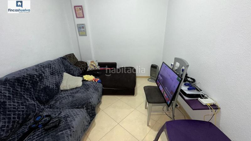 Foto 7f629c32-af85-486a-a9cf-9ae5f7b4c3a3. Casa amb aparcament a Moguer