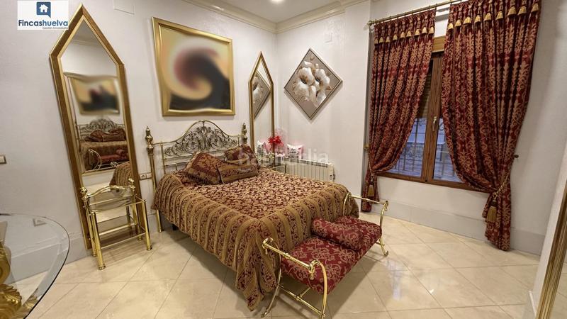 Foto 8cc227bd-4286-48c4-839d-e629d4facd02. Casa amb aparcament a Moguer