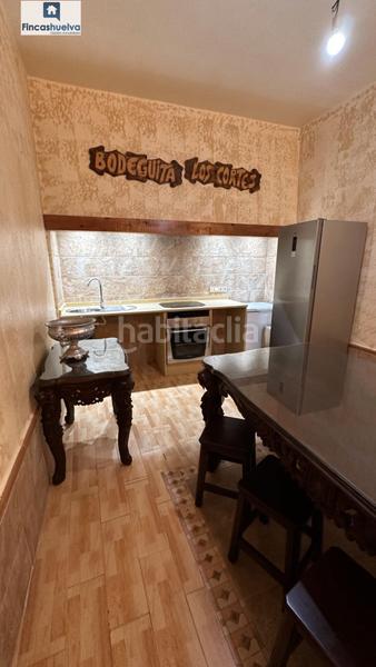 Foto 8e18b9be-1f1a-4105-8f13-dae617abac3a. Casa amb aparcament a Moguer