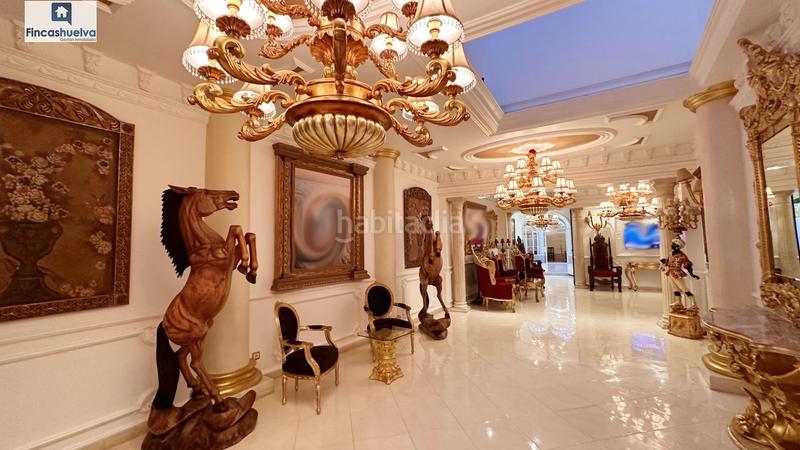 Foto a00d313c-3008-4a91-a939-ffc178462444. Casa amb aparcament a Moguer