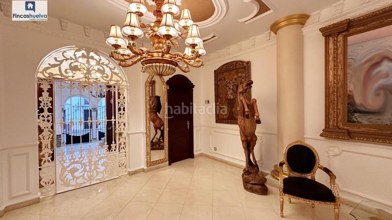 Foto ca14e8b8-e723-456a-94d0-3b8dc074f4c7. Casa amb aparcament a Moguer