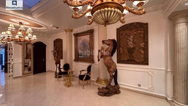 Foto e846b667-fdcf-4200-bdf0-f2257dae0ef5. Casa amb aparcament a Moguer