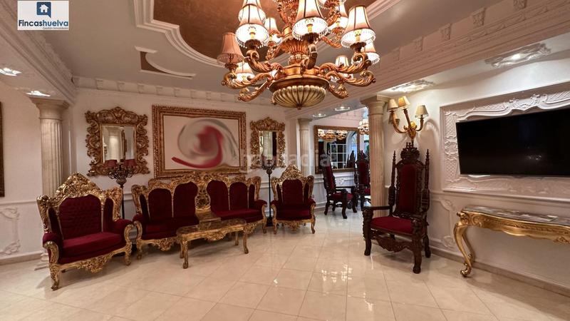 Foto eba806a5-554c-413a-b1cb-e93899bc8526. Casa amb aparcament a Moguer