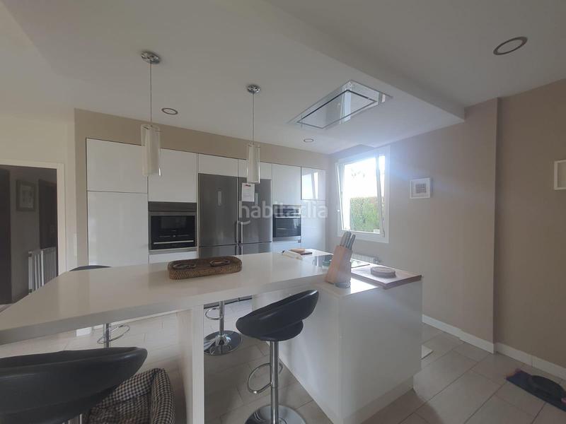 Foto ead5b930-70eb-40a4-bca9-7037cba913b4. Chalet with parking pool in Dehesa - Monacilla Aljaraque