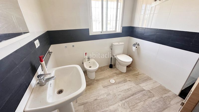 Foto 54bd3482-1dbe-46d0-9088-5b8edd587410. Masia amb aparcament piscina a Gibraleón