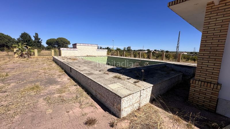 Foto 72885fd5-571c-4066-af85-1630354b4d4b. Masia amb aparcament piscina a Gibraleón