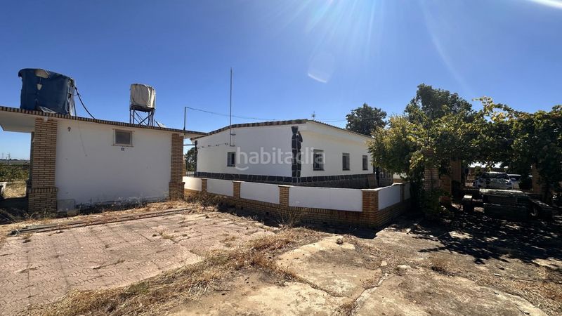 Foto a50bf6e5-e7cb-413d-89cd-4c44f2264537. Masia amb aparcament piscina a Gibraleón