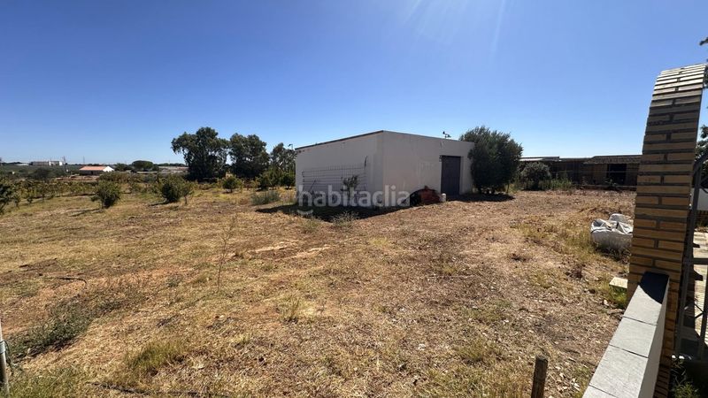 Foto c1527794-49e1-4ac4-8aee-7a2900ff32c5. Masia amb aparcament piscina a Gibraleón