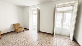 Appartement à Centro. Piso señorial con encanto histórico junto al gran teatro de huel