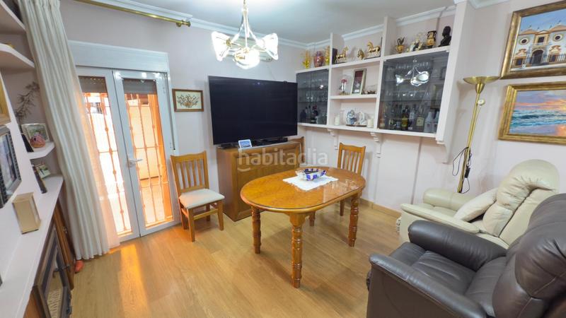 Foto 66cc96d6-f546-4d79-9637-99fba785b1d6. Maison jumelée avec chauffage parking dans Urbadiez - Entrepuentes Sevilla