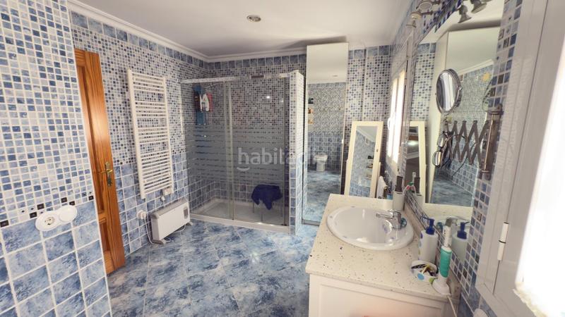 Foto aaac7b35-34f5-4132-8aea-f63963b7e4a0. Maison jumelée avec chauffage parking dans Urbadiez - Entrepuentes Sevilla