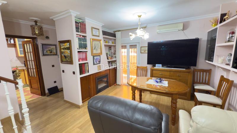 Foto b921e16b-6b16-4c32-9e23-c50ddcb688e2. Maison jumelée avec chauffage parking dans Urbadiez - Entrepuentes Sevilla