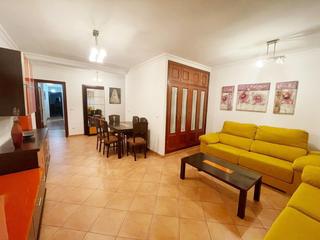 Pis a Las Colonias. Fantástico piso sin barreras arquitectónicas en las colonias hue