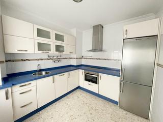 Appartement  Calle paterna del campo. Piso luminoso en venta en tres ventanas huelva