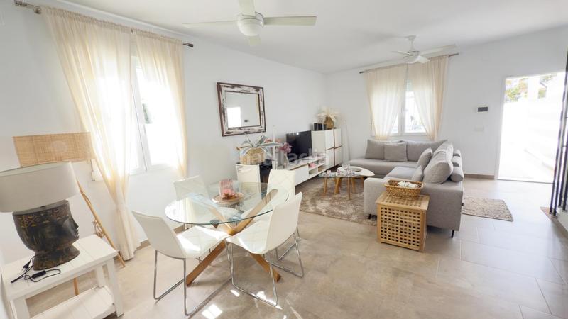 Foto 6700c0ad-08b9-48fd-9d14-59fbd8c4a0f0. Towny house with parking pool in Urbasur Islantilla