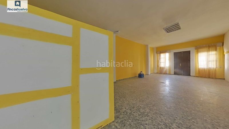 Foto c3e3e107-b69c-479a-9f91-838dbb192344. Casa adossada amb aparcament a Palos de la Frontera