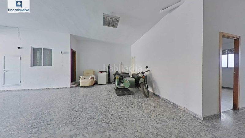 Foto e417d570-bf33-4ea1-a596-66fe22b8c72c. Casa adossada amb aparcament a Palos de la Frontera