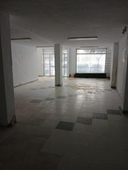 Lloguer Local Comercial a Centro. Alquiler local centro