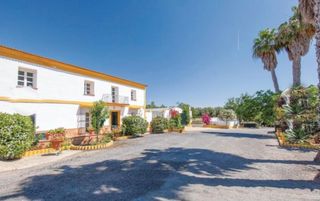 Masia a La Orden. Finca con casa en la ribera, huelva