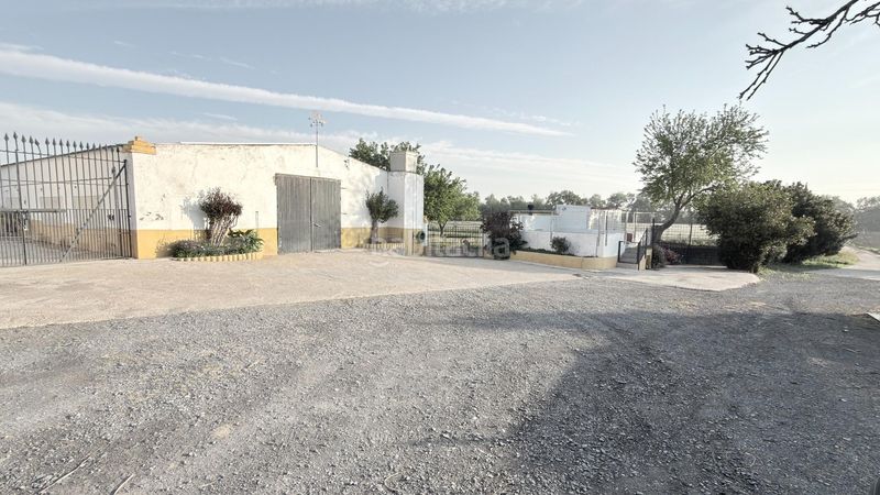 Foto e53563ba-4670-42b8-afd7-ad7299daf583. Masia amb aparcament piscina a La Orden Huelva