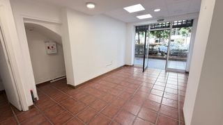 Lloguer Local Comercial a Centro. Alquiler local paseo independencia