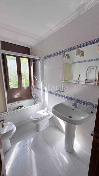 Foto 55159804-cfb1-49f3-a070-6c4c182583c2. Pis amb aparcament a Centro Huelva