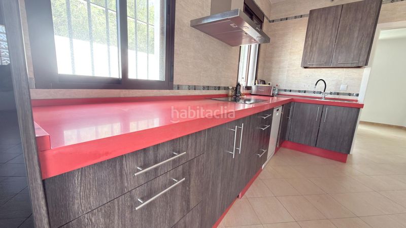 Foto 066d67f8-8e46-418b-8533-a3d0a479ff25. Casa aparellada amb aparcament piscina a Mazagón