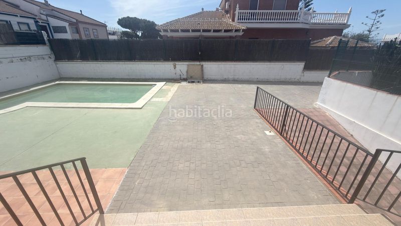 Foto 6027f44f-d06a-45c4-98be-104776b9fea0. Casa aparellada amb aparcament piscina a Mazagón