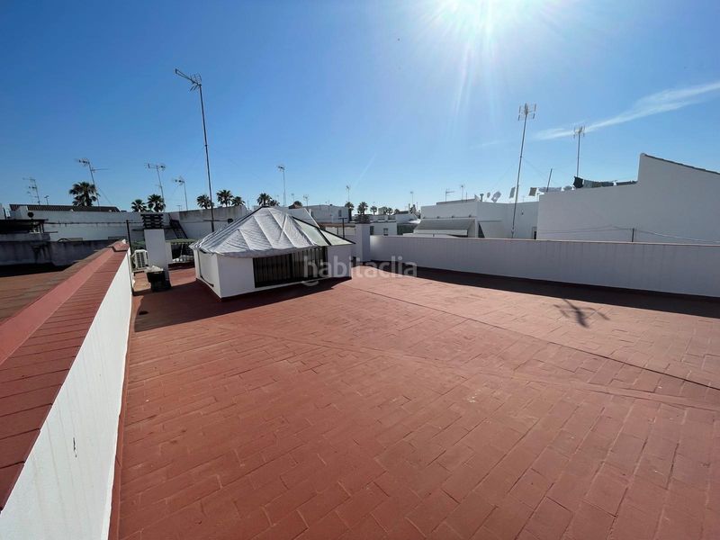 Foto e883e6d1-8c77-43e3-9046-ba9b6c1c8cea. Masia a Lepe