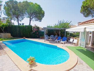 Chalet in Dehesa - Monacilla. Exclusiva villa independiente en la dehesa golf  aljaraque huelv
