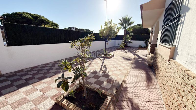 Foto 5098c22a-71f7-40e1-b313-3fe617af4e0b. Xalet amb aparcament a Urbasur Islantilla