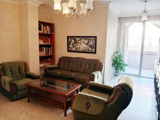 Flat in Las Torres - Guadalupe. Estupendo piso en isla chica