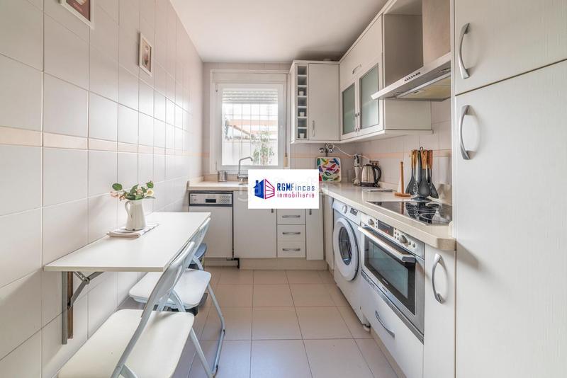 Foto 6ceaa83e-5cb4-4b30-b6d3-b80403b9364b. Pis amb calefacció a La Calzada - La Florida Sevilla