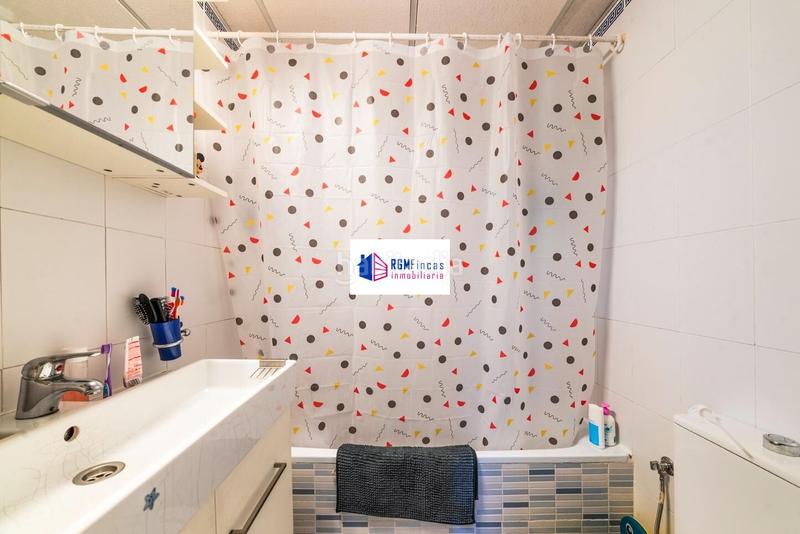 Foto 5ab6c27e-f5ba-4ebc-b5ed-9aa5170706e7. Appartamento con riscaldamento parcheggio piscina in Sevilla