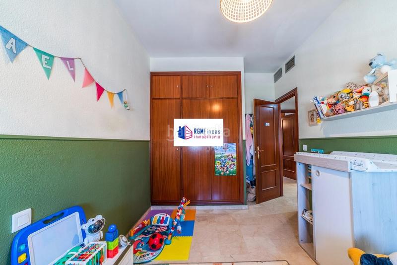 Foto 7902ffb5-278b-44bf-9347-b643bd36b123. Appartamento con riscaldamento parcheggio piscina in Sevilla