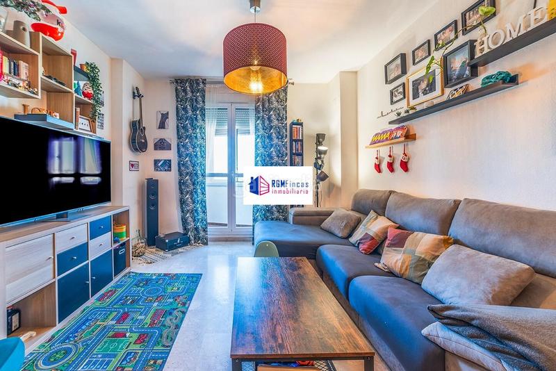 Foto ebfe4d1e-76ad-46ca-8b4d-d8062ad5963f. Appartamento con riscaldamento parcheggio piscina in Sevilla