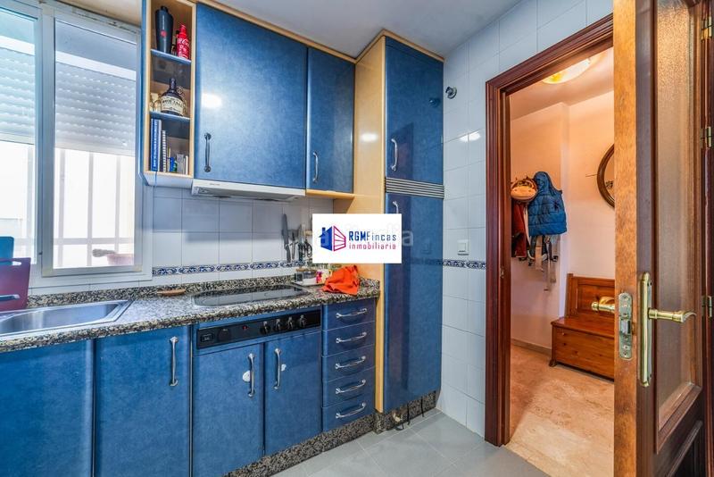 Foto 7e2c85fb-ea18-419b-8461-829e90934820. Etagenwohnung mit heizung parking pool in Parque Alcosa Sevilla