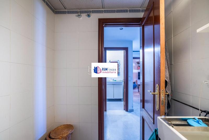 Foto 9b90bffc-7e20-4328-8f7a-17f67e9622a4. Etagenwohnung mit heizung parking pool in Parque Alcosa Sevilla