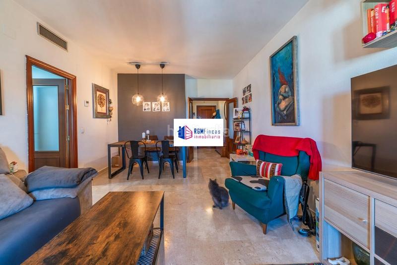 Foto dadaf84f-5ac9-4d80-b483-8be059a93d54. Etagenwohnung mit heizung parking pool in Parque Alcosa Sevilla