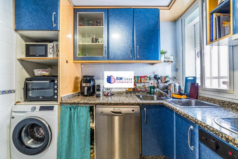 Foto f4fa3ad4-ac9f-4e25-aafa-badc34daa8bd. Etagenwohnung mit heizung parking pool in Parque Alcosa Sevilla