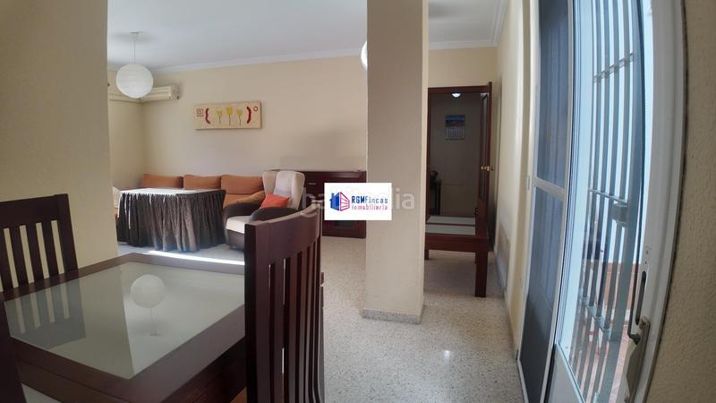 Foto e592bba4-ff10-47d4-8759-a0cd90e0f81d. Miete etagenwohnung in colores - entreparques Sevilla