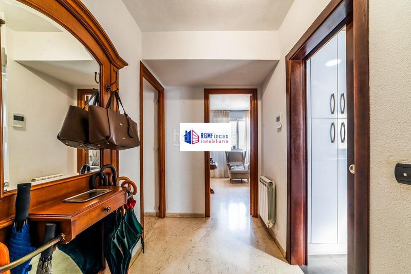 Foto e66d275b-0703-4445-9fef-60483c56f9ac. Pis amb piscina a colores - entreparques Sevilla