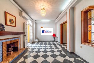 Maison à San Pablo. Casa de 4 dormitorios con sotano en huerta de santa teresa