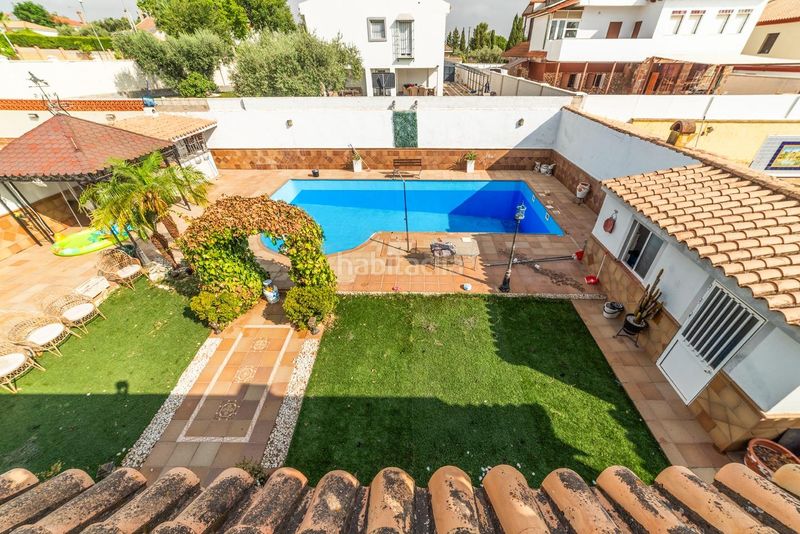 Foto b7dd0017-0264-4cf3-8915-b9a4e2817072. Xalet amb aparcament piscina a Olivar de Quintos Montequinto