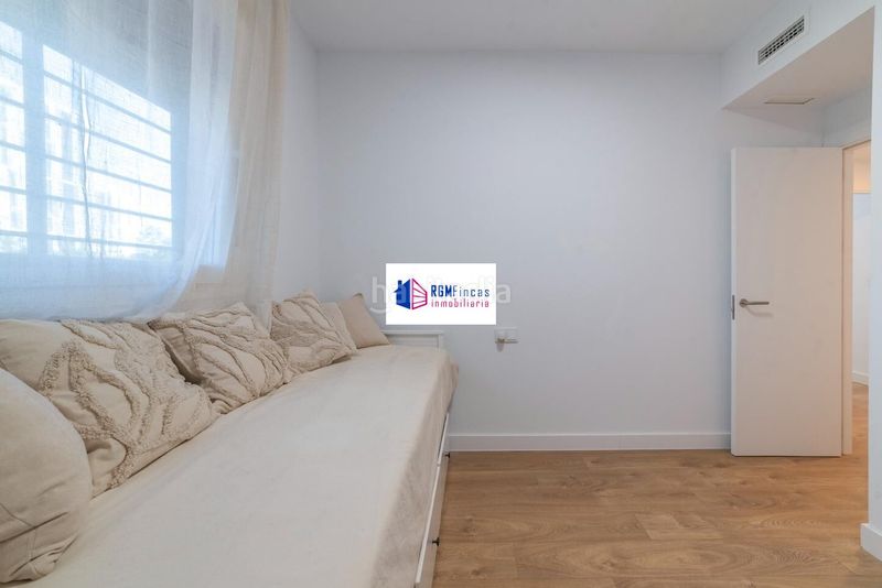 Foto 4e27a9bb-734b-4345-b33e-fcf95afddbcc. Etagenwohnung mit heizung parking pool in Torreblanca Sevilla
