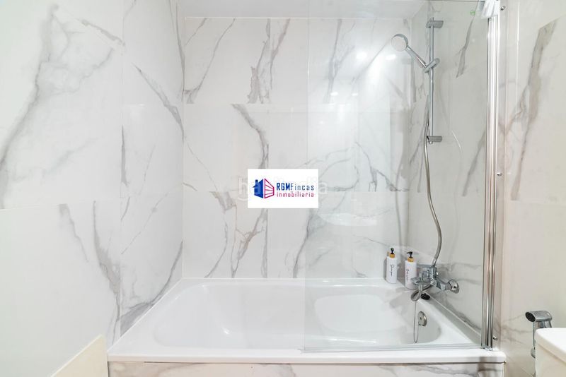 Foto 5ff67940-92c1-4ae6-a3c9-958815b4900c. Etagenwohnung mit heizung parking pool in Torreblanca Sevilla