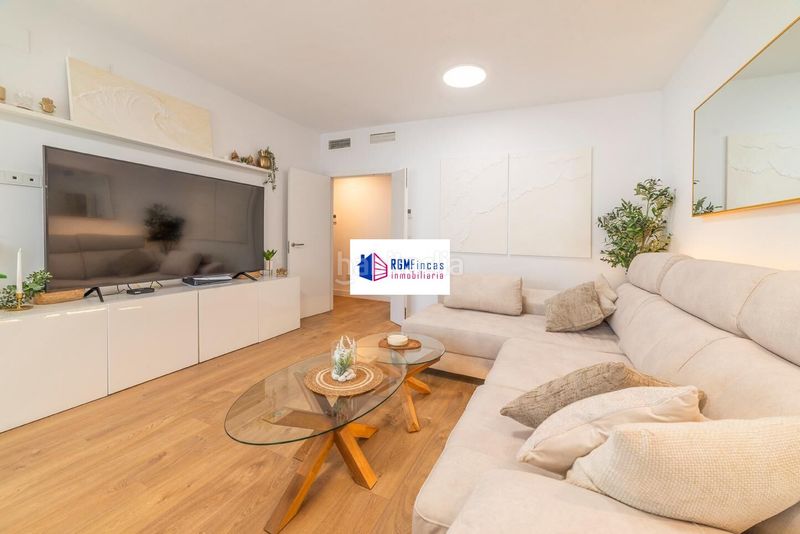 Foto ae1b999e-4772-4980-830b-4d60d088db31. Etagenwohnung mit heizung parking pool in Torreblanca Sevilla